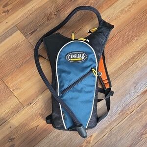 CamelBak Hydration Backpack ZOID 2.1 Ounces. NWOT